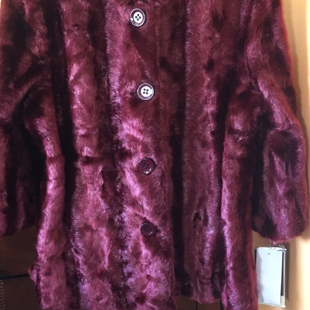 TERRY LEWIS Classic Luxuries. Coat - Picture 4 of 7